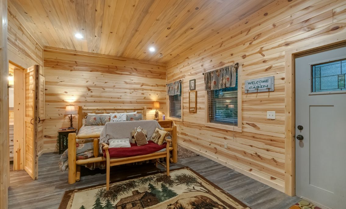 Gatlinburg Cabins - Barnwood Ridge
