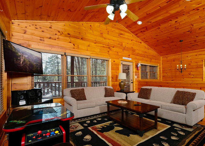 Gatlinburg - Carefree Daze - Living Room