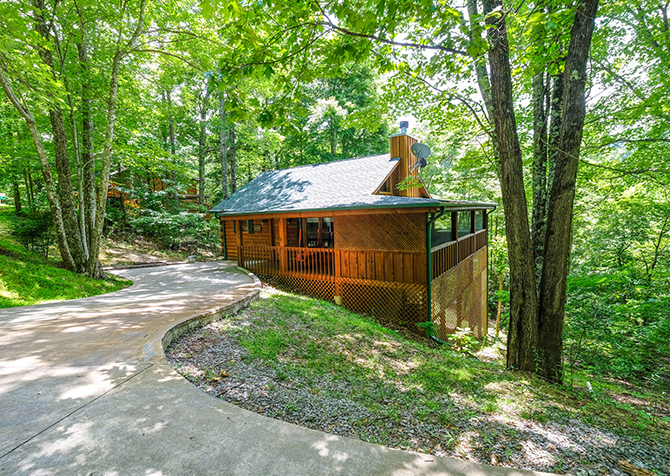 Gatlinburg cabin rental Nature's Splendor