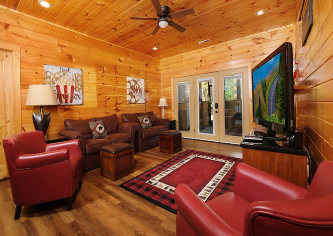 Gatlinburg Cabin - Moonshine Hollow - Feature