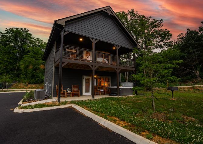 Pigeon Forge - Into the Mystic - Featured