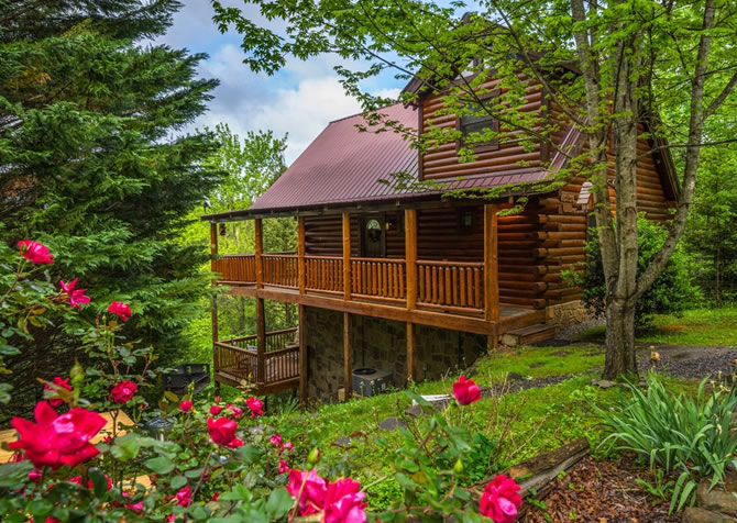 Exterior of Morning Song a smoky mountain vacation rental
