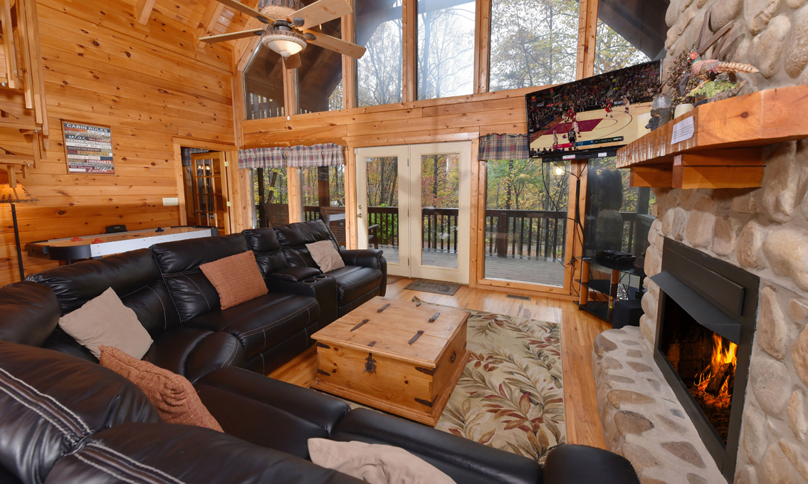 Pet-Friendly Pigeon Forge Cabins - Big Bear Retreat