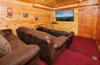 Pigeon Forge  - Jennie's Cove - Theater Room