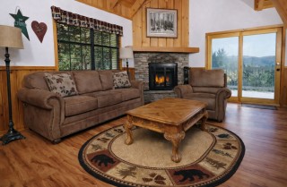 Gatlinburg Cabins - Bella Vista - Living Room