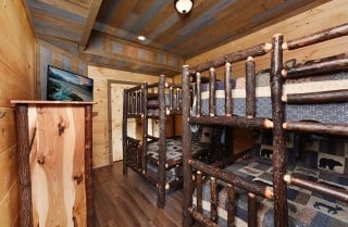 Large Group Gatlinburg Cabins - Big Bear Views Lodge