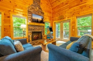 Gatlinburg Cozy Cub Living Room