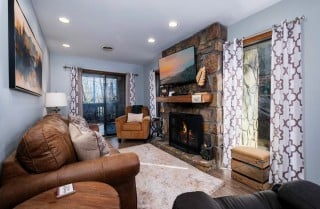 Gatlinburg Creekside Retreat 179 Living Room