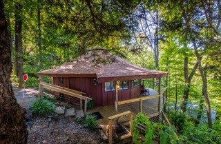 Gatlinburg-Hideaway-Chalet-Exterior