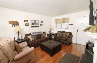 Gatlinburg - Oak Square 305 - Living Room