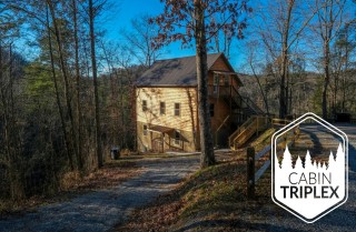 Gatlinburg Cabin - The Three Bears Retreat - Exterior