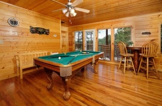 pigeon forge cabin – boo boo's den – pool table