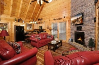 Pigeon Forge Cabin - Ever After - Living Room