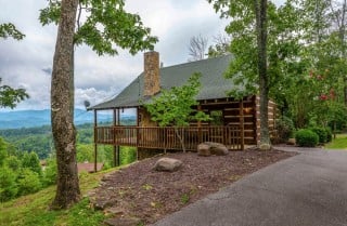 pigeon forge cabin – hard to leave – exterior