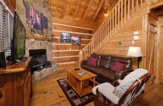 Pigeon Forge - Highland Hideaway - Living Room