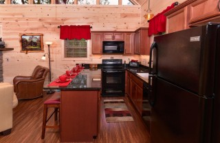 pigeon forge - lack for nothing - kitchen 