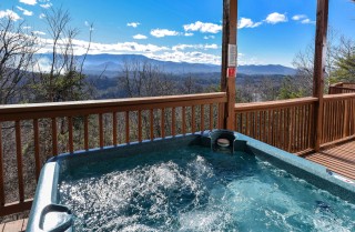 Pigeon Forge - Smoky View Top Shelf - Hot Tub & View