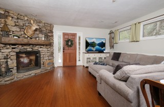 Pigeon Forge - Up the Creek - Living Room