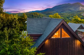 Pigeon Forge Bear Hug At Bear Creek Overview