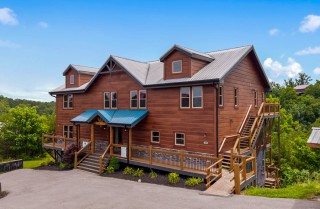 Pigeon Forge Cabin - Big Forest Lodge - Overview