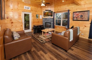 Pigeon Forge Cabin - Liberty Haven - Living-Room