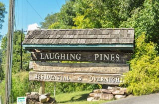 Pigeon Forge - Laughing Pines Resort - Entrance
